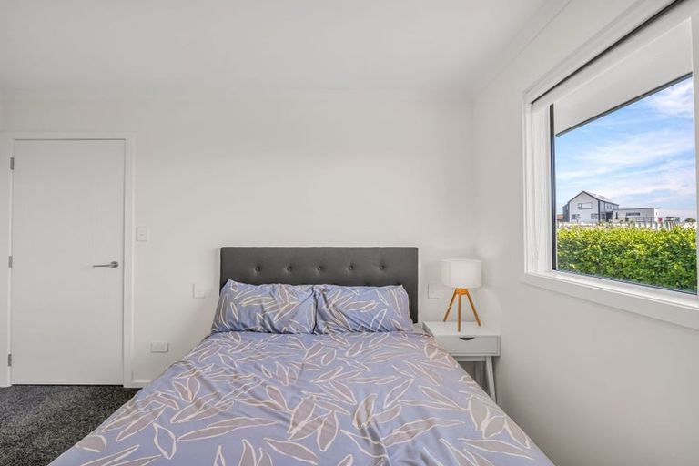 Photo of property in 33 Golf Vue Place, Castlecliff, Whanganui, 4501