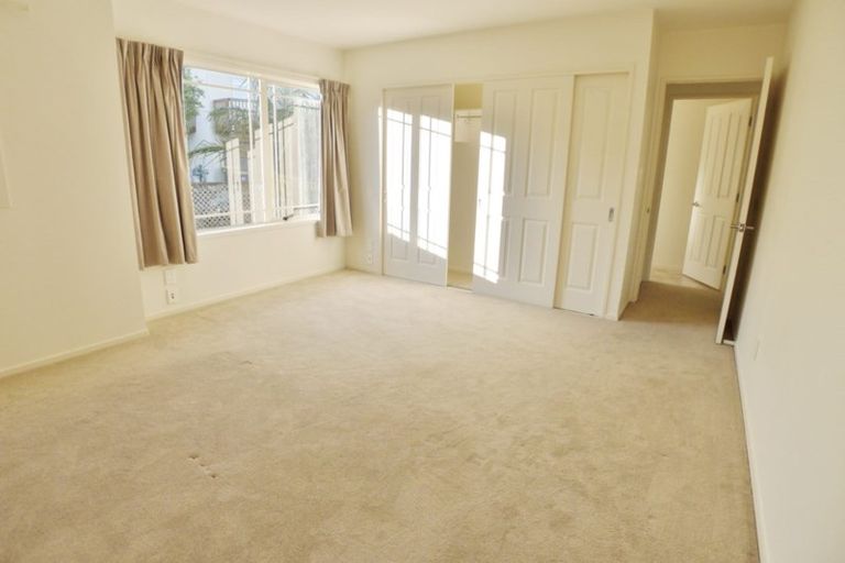 Photo of property in 145f Hobsonville Road, West Harbour, Auckland, 0618