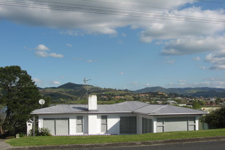 Photo of property in 52 Kimihia Road, Huntly, 3700