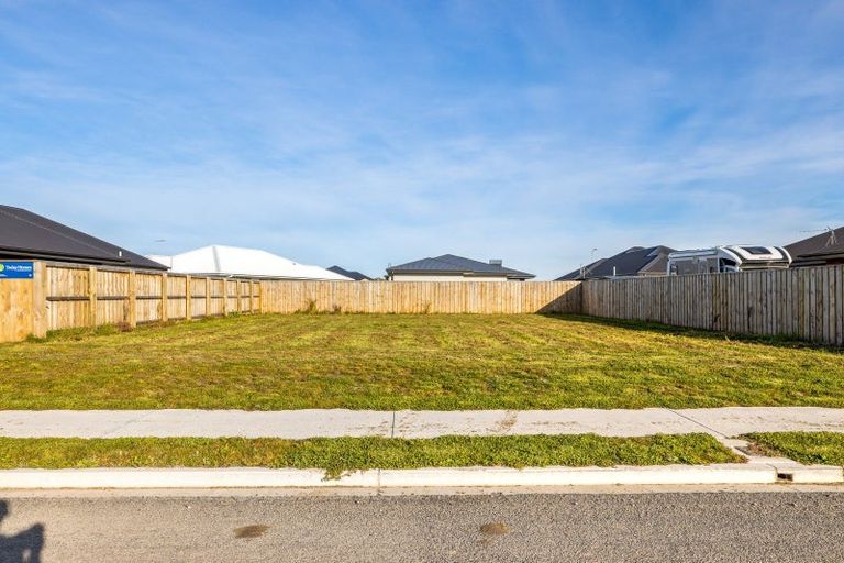 Photo of property in 24 Greig Crescent, Amberley, 7481