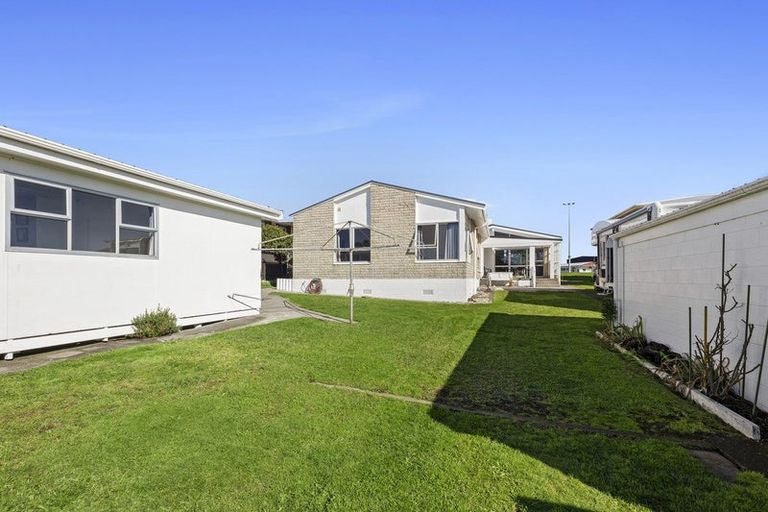 Photo of property in 36 Park Lane, Waitara, 4320