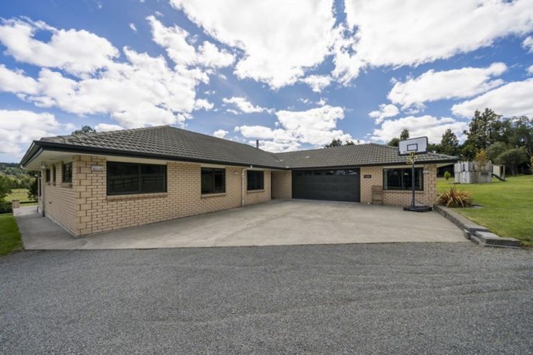 Photo of property in 73 Mangaroa Valley Road, Mangaroa, Upper Hutt, 5371