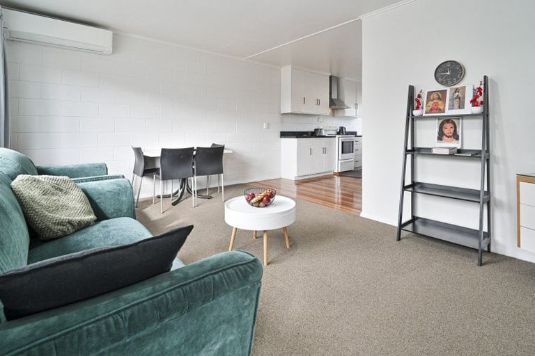 Photo of property in 2/204a Park Road South, Akina, Hastings, 4122