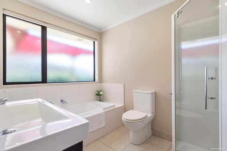 Photo of property in 3 Ohau Court, Fairview Heights, Auckland, 0632