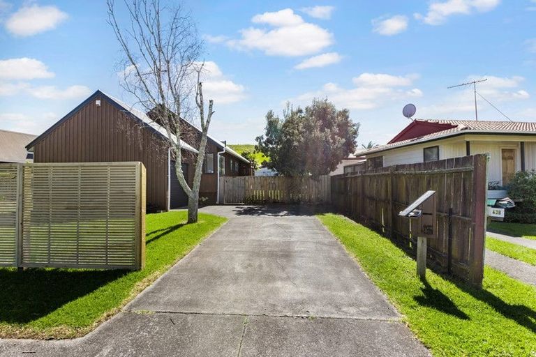 Photo of property in 45 Darren Crescent, Half Moon Bay, Auckland, 2012