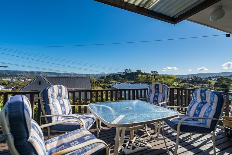 Photo of property in 6 Clyde Street, Kinmont Park, Mosgiel, 9024