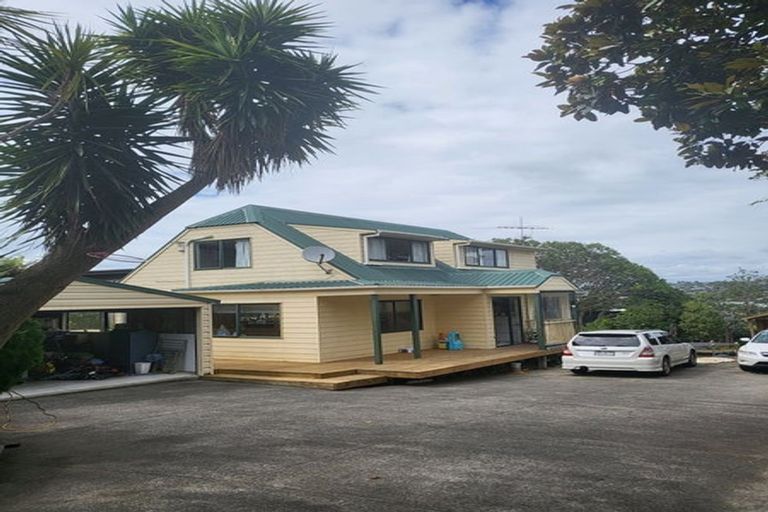 Photo of property in 1/6 Carlisle Road, Browns Bay, Auckland, 0630