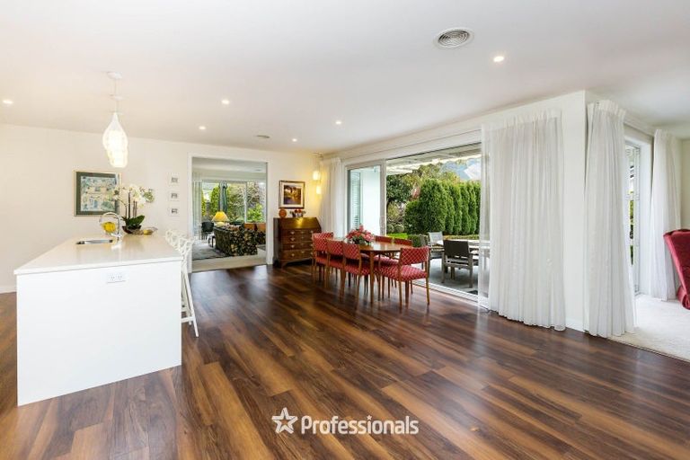 Photo of property in 5 Bateson Way, Heretaunga, Upper Hutt, 5018