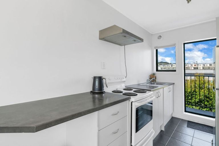 Photo of property in 7/767 Beach Road, Browns Bay, Auckland, 0630