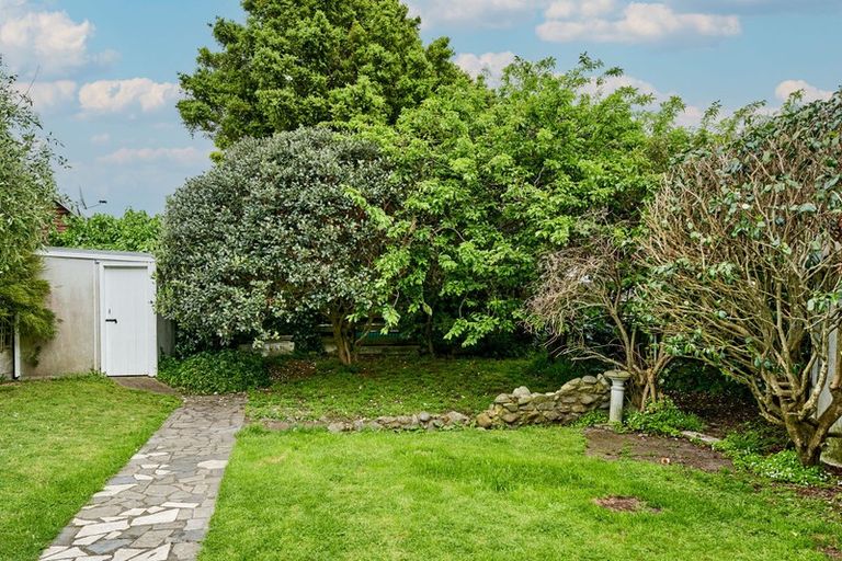 Photo of property in 246 Muritai Road, Eastbourne, Lower Hutt, 5013