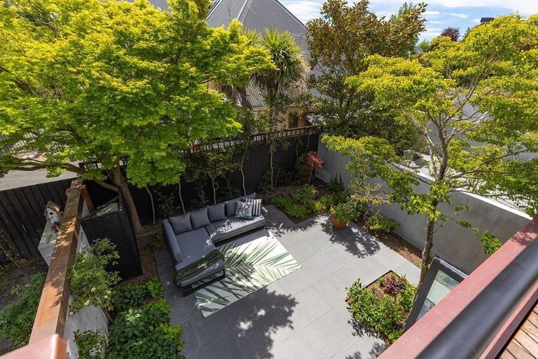 Photo of property in 93 Holly Road, St Albans, Christchurch, 8014