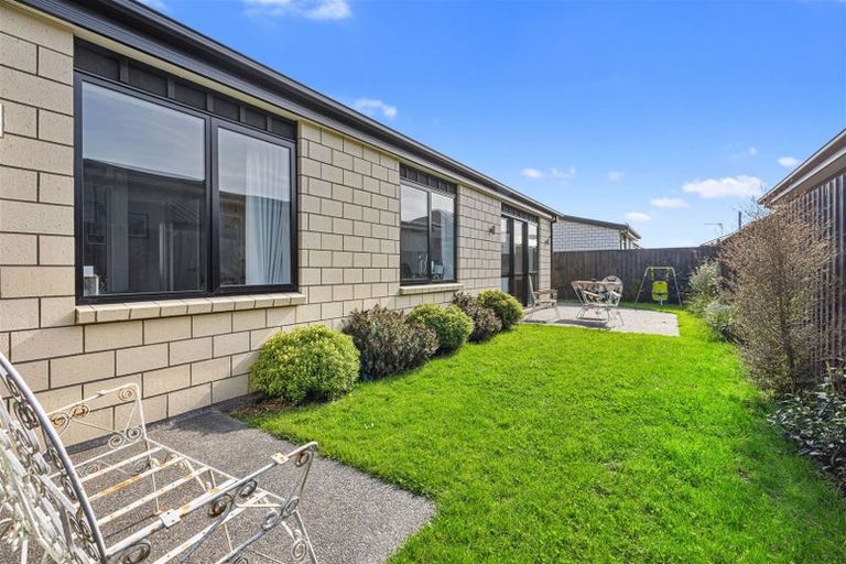 Photo of property in 15 Romney Drive, Belfast, Christchurch, 8051