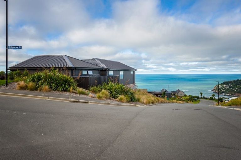 Photo of property in 2 Ridgeway Place, Richmond Hill, Christchurch, 8081