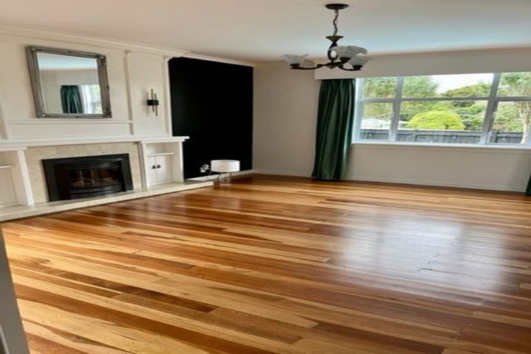 Photo of property in 3 Dickson Crescent, Saint Johns Hill, Whanganui, 4500