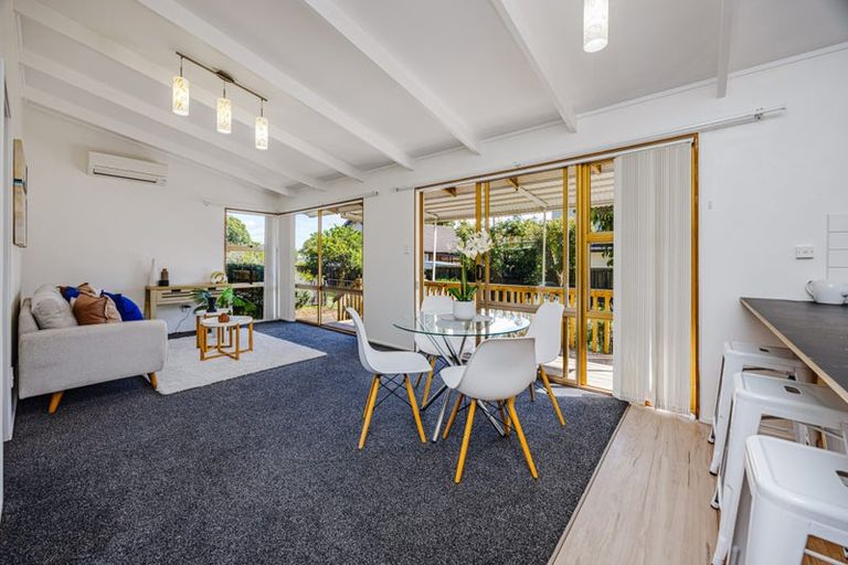 Photo of property in 2/8 Alpha Street, Papakura, 2110