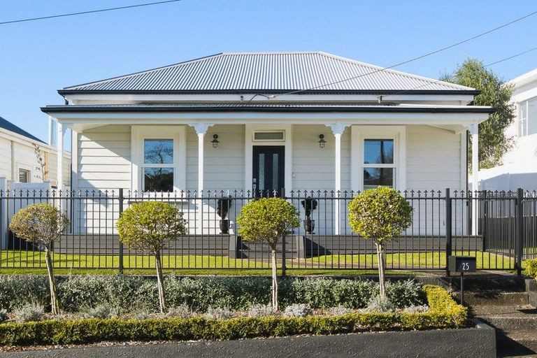 Photo of property in 25 Standish Street, Westown, New Plymouth, 4310