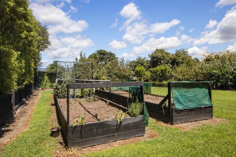 Photo of property in 2 Bransley Grove, Katikati, 3129