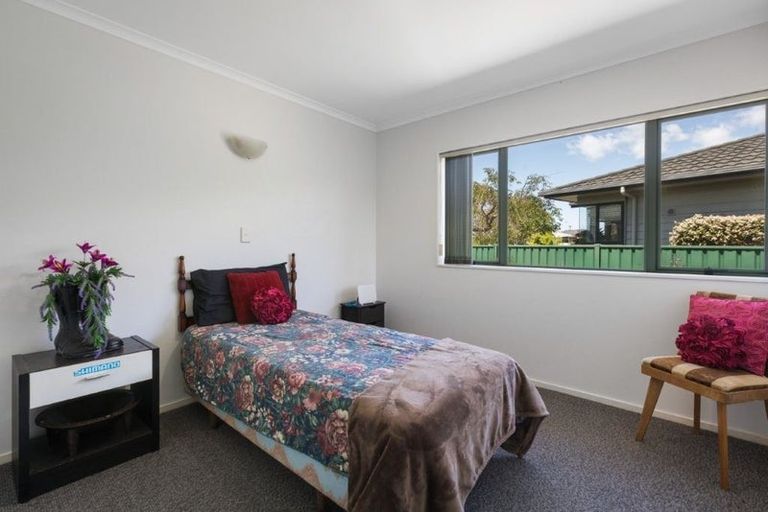 Photo of property in 16 Donegal Place, Katikati, 3129