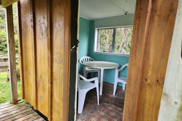 Photo of property in 4020 Mokau Road, Tongaporutu, Urenui, 4376