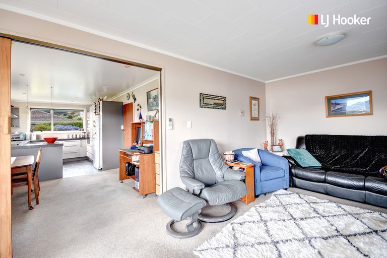 Photo of property in 70a Marion Street, Macandrew Bay, Dunedin, 9014