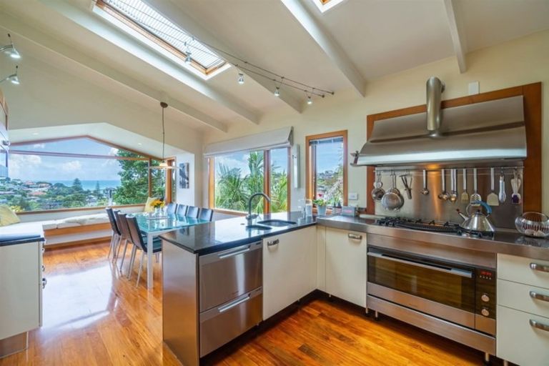 Photo of property in 43 Aotearoa Terrace, Murrays Bay, Auckland, 0630