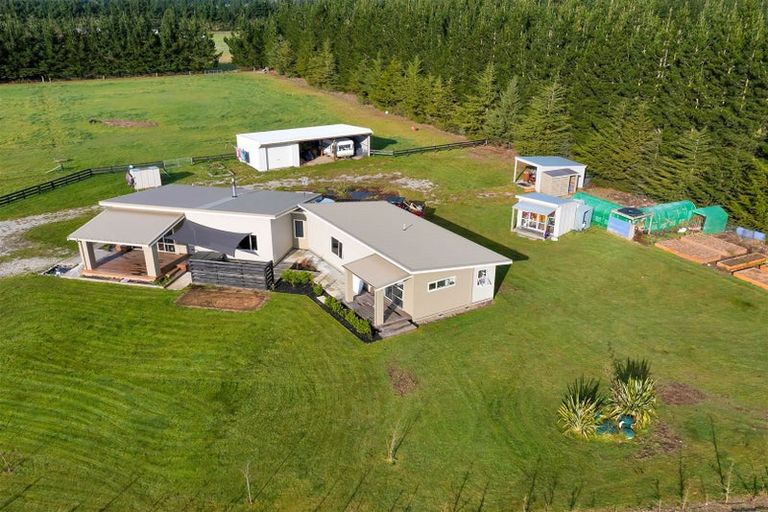 Photo of property in 970 Poyntzs Road, Eyrewell, Rangiora, 7476