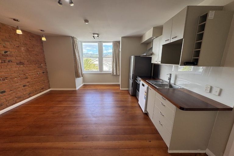 Photo of property in 77 Brougham Street, Mount Victoria, Wellington, 6011