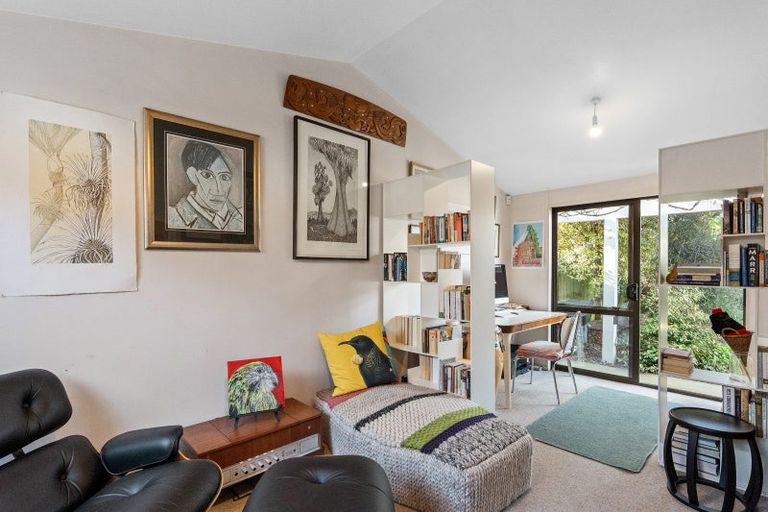 Photo of property in 95 Opawa Road, Opawa, Christchurch, 8023