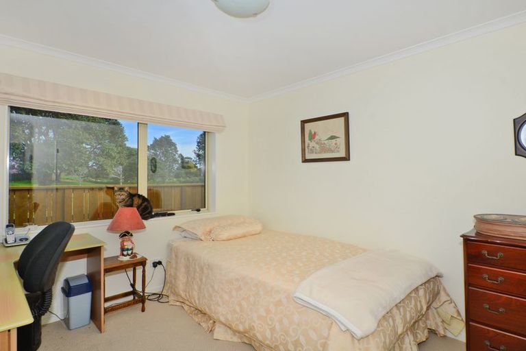 Photo of property in 6 Ishtar Place, One Tree Point, 0118