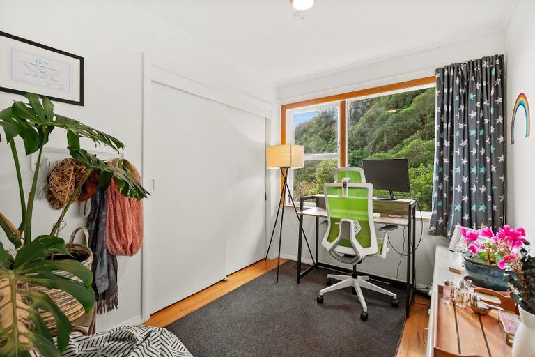 Photo of property in 57 Rona Street, Eastbourne, Lower Hutt, 5013