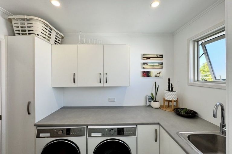 Photo of property in 39 Lockhart Avenue, Milson, Palmerston North, 4414