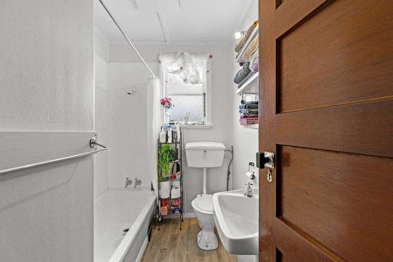 Photo of property in 52 Cuba Street, Marton, 4710