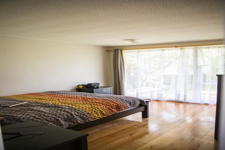 Photo of property in 1/11 Liston Street, Northcote, Auckland, 0627