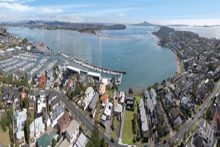 Photo of property in 27b Takutai Avenue, Bucklands Beach, Auckland, 2012