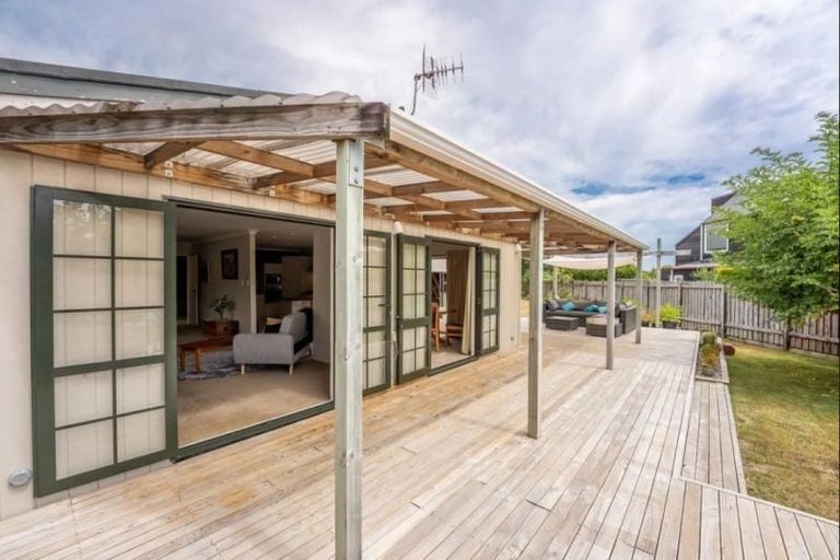 Photo of property in 25 Kanawa Street, Waikanae, 5036