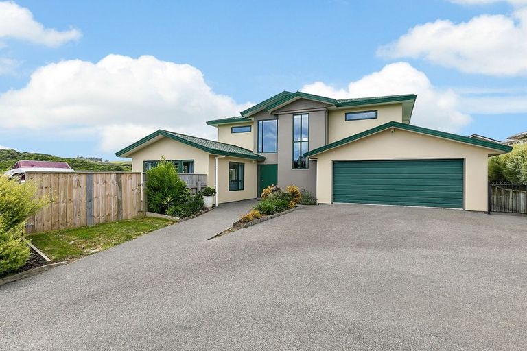 Photo of property in 71 Te Puia Drive, Aotea, Porirua, 5024