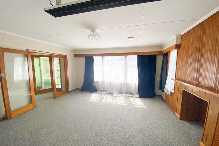 Photo of property in 1 Albert Street, Dannevirke, 4930