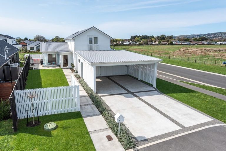 Photo of property in 17 El Patron Lane, Halswell, Christchurch, 8025