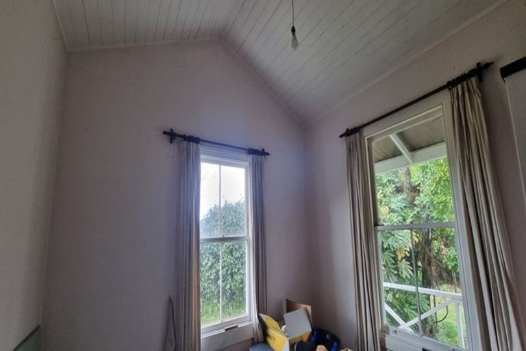 Photo of property in 150 Wirihana Road, Hawera, 4674