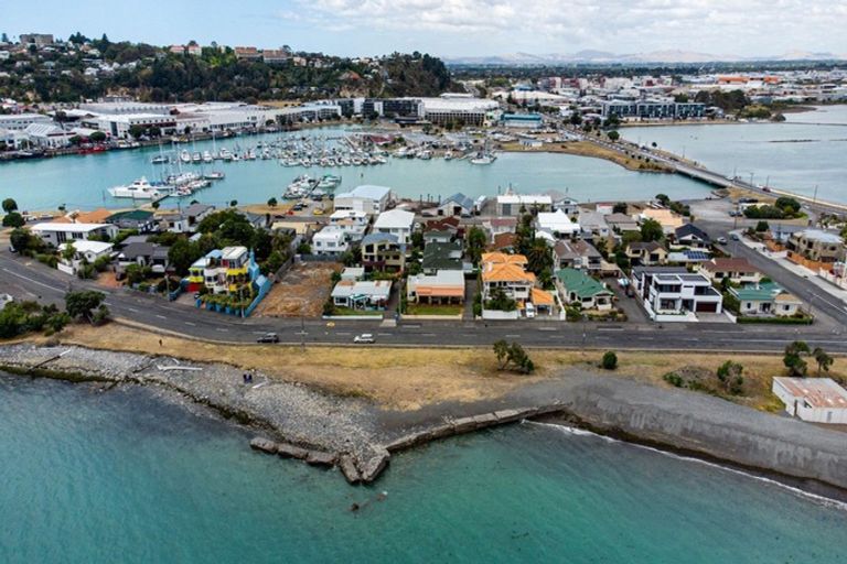 Photo of property in 12 Charles Street, Westshore, Napier, 4110
