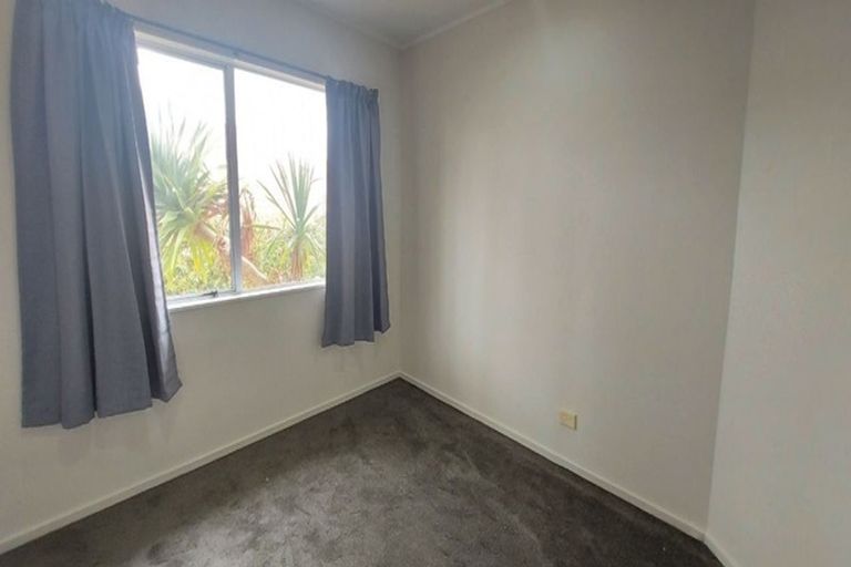 Photo of property in 825 Chapel Road, Shamrock Park, Auckland, 2016