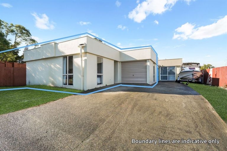 Photo of property in 1/322 West Coast Road, Glen Eden, Auckland, 0602