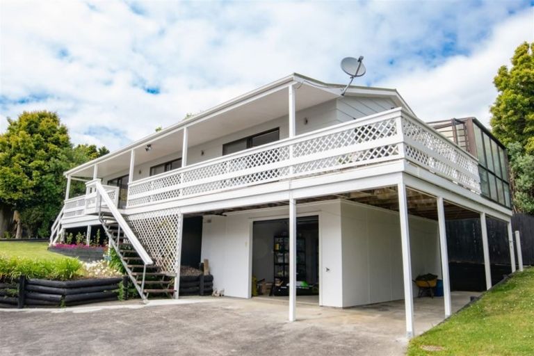 Photo of property in 834b Whangaparaoa Road, Manly, Whangaparaoa, 0930