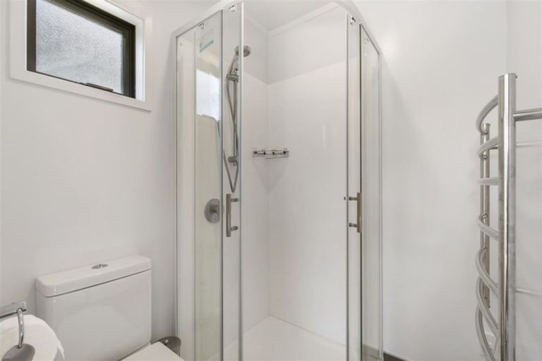 Photo of property in 2/58 James Street, Bayview, Auckland, 0629