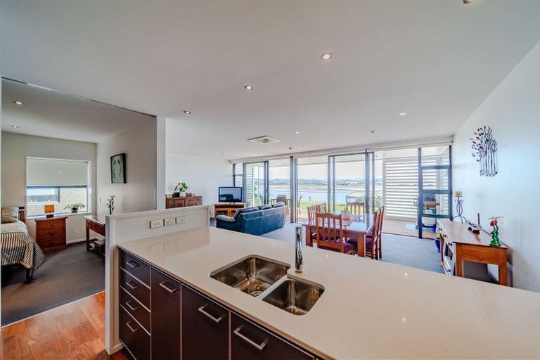 Photo of property in 309/7 Humber Street, Pandora, Napier, 4110