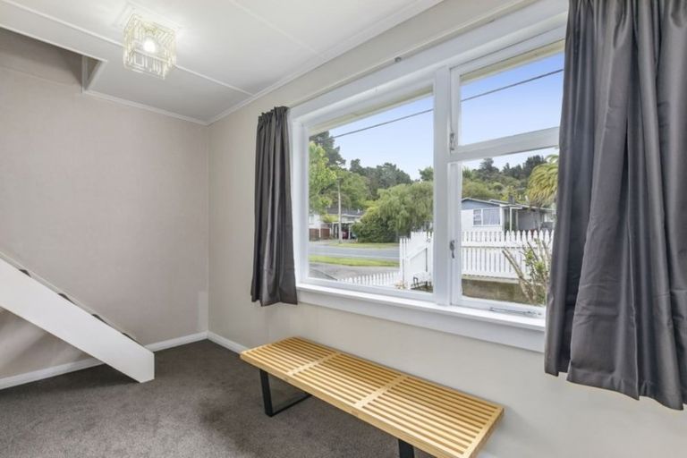 Photo of property in 171 George Street, Stokes Valley, Lower Hutt, 5019
