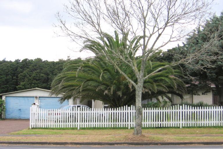 Photo of property in 128 Everglade Drive, Totara Heights, Auckland, 2105