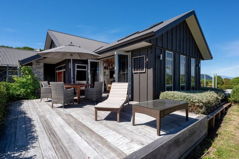 Photo of property in 36 Lacebark Drive, Kinloch, Taupo, 3377