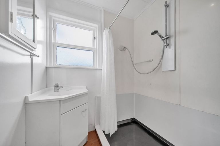 Photo of property in 4 George Street, Eltham, 4322