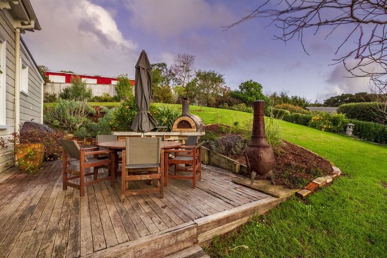 Photo of property in 6 Eastvale Close, Greenhithe, Auckland, 0632